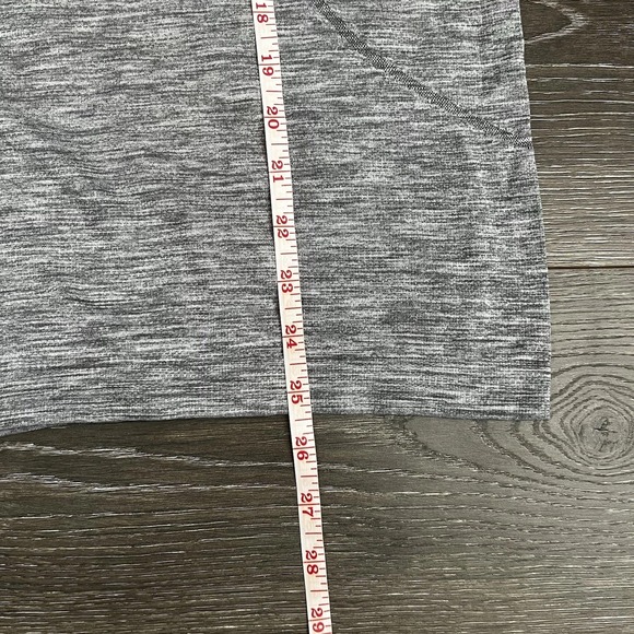 Lululemon Swiftly Tech Tank Top Size 6 Heather Gray Racerback Athletic Work Out - Picture 7 of 7
